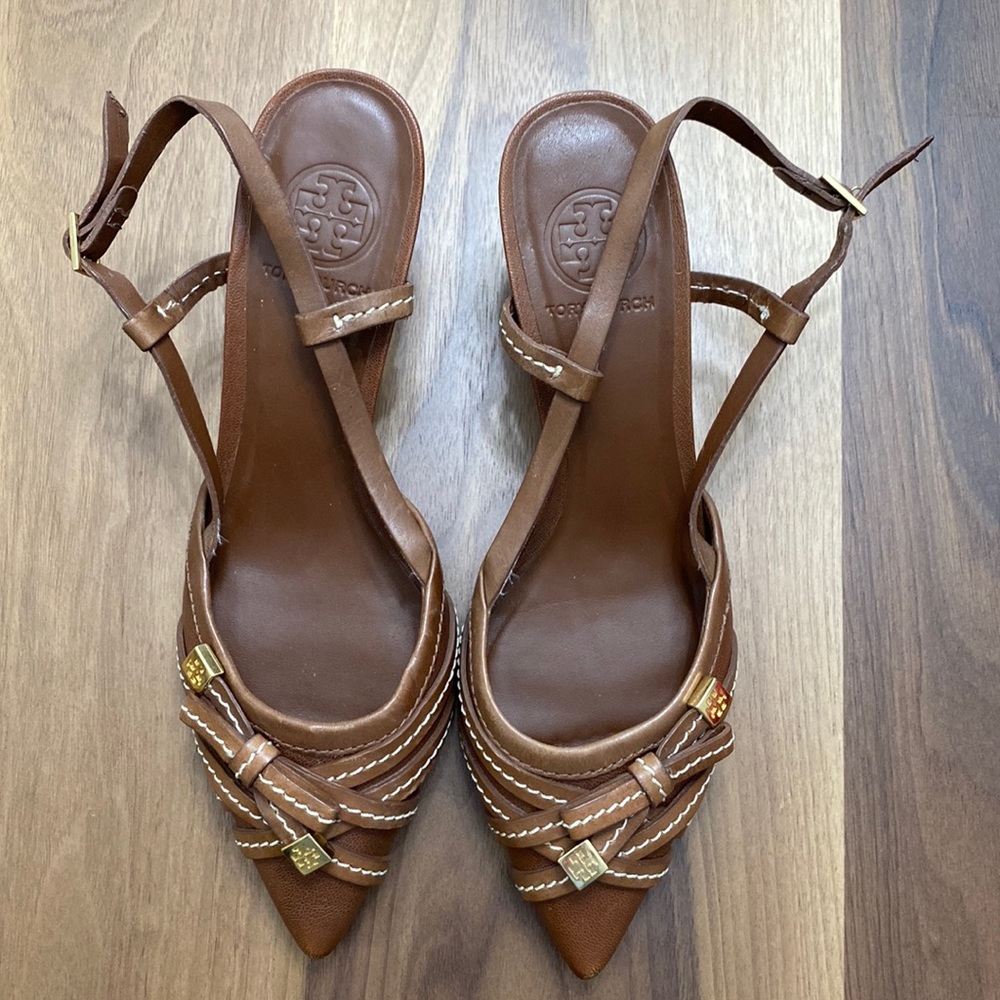 Tory Burch closed toe heels